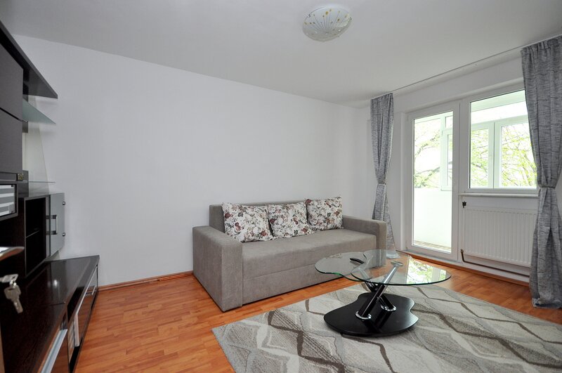 Pantelimon, Mega Mall, Delfinului, apartament 2 camere, centrala proprie.