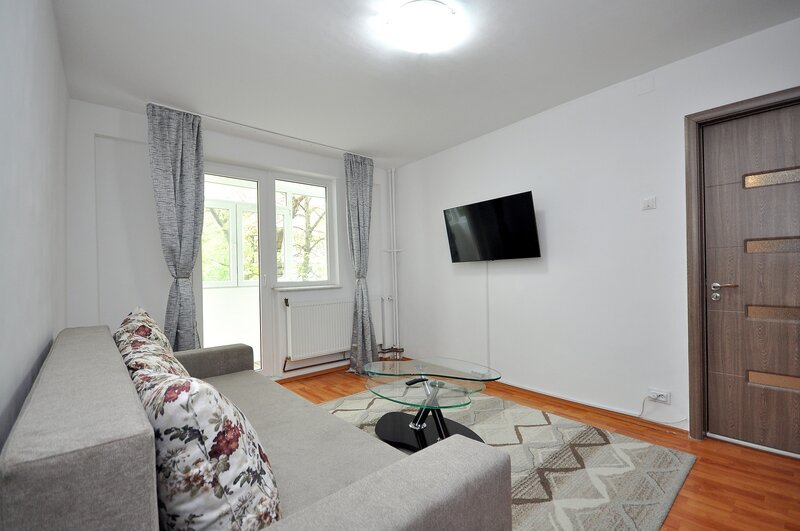 Pantelimon, Mega Mall, Delfinului, apartament 2 camere, centrala proprie.